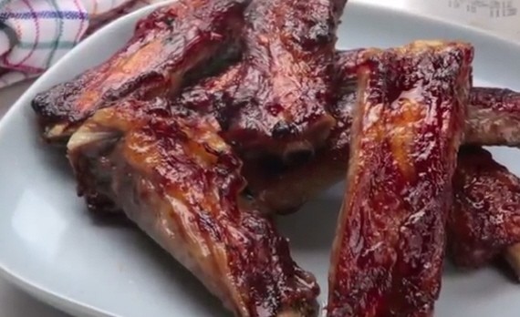 Costillas de Cerdo Ibérico con Salsa Texas Ybarra