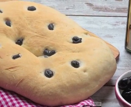 Focaccia de aceituna negras de Ybarra