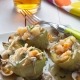 alcauciles rellenos con salsa