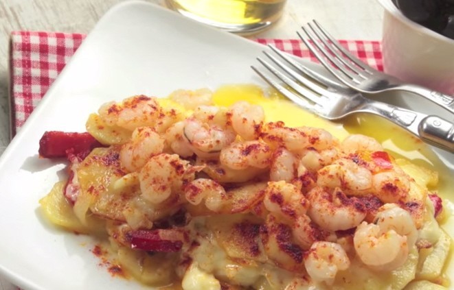 Patatas con Gambas y Alioli Ybarra
