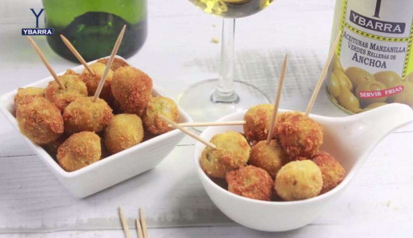 Aceitunas Ybarra fritas con Queso Manchego