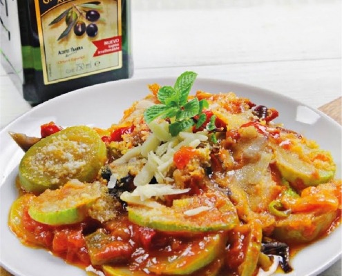 Calabacines a la parmesana con pisto