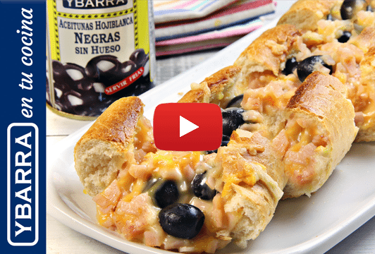 Pan con queso y aceitunas Ybarra