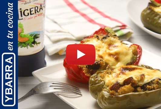 Pimientos rellenos de quinoa gratinados con Ligera Ybarra