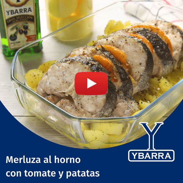 Merluza al horno con tomate y patatas