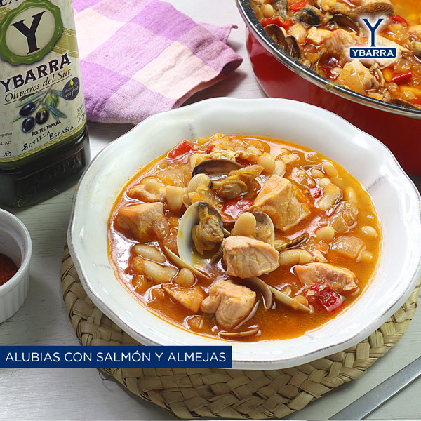 Alubias con salmón y almejas