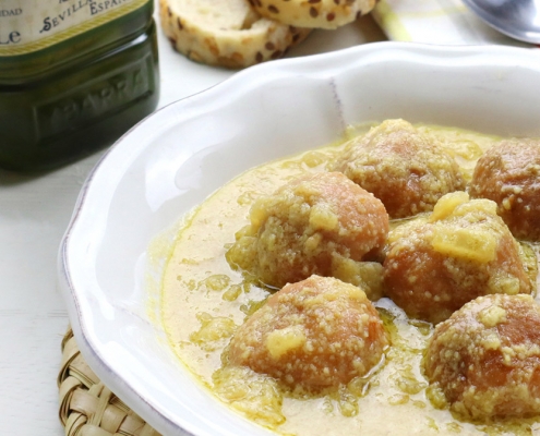 recetas ybarra albondigas con salsa de almendras y aceite virgen extra