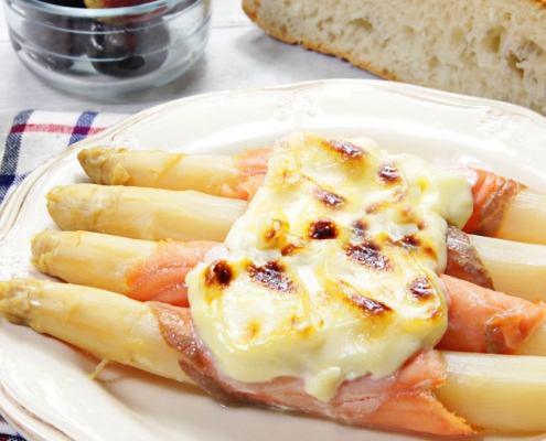 recetas ybarra de esparragos blancos con salmon, gratinados con mayonesa