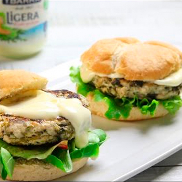 recetas ybarra de hamburguesa de pollo y espinacas con salsa ligera