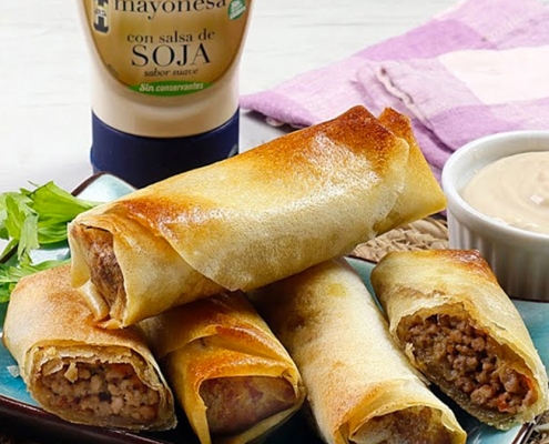 receta ybarra de rollitos de primavera con carne, verduras y mayonesa en salsa de soja