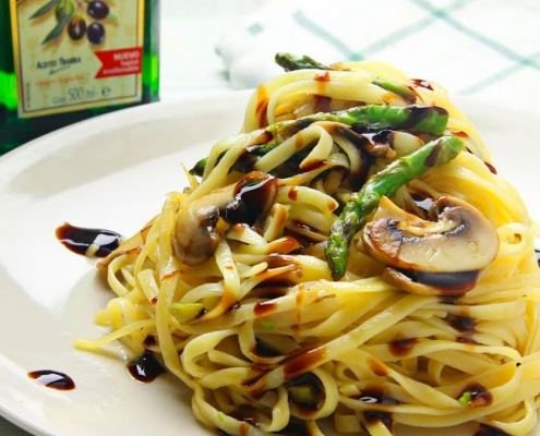 receta ybarra tagliatelle de pasta y verduras con aceite virgen extra y crema de vinagre de modena