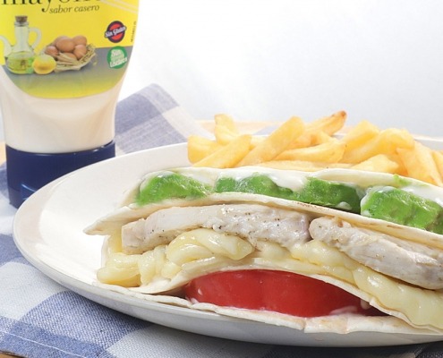 Wrap de pollo y aguacate