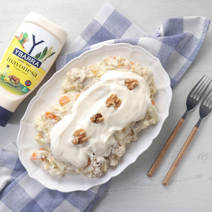 Ensaladilla de patatas, manzana y nueces