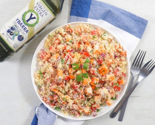 Ensalada de cuscús con palitos de surimi al limón