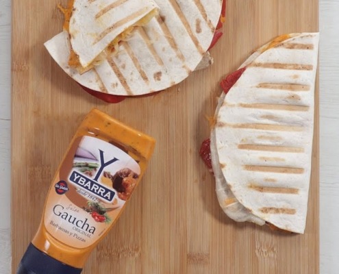 Wrap de lomo, pimientos, queso y salsa Gaucha